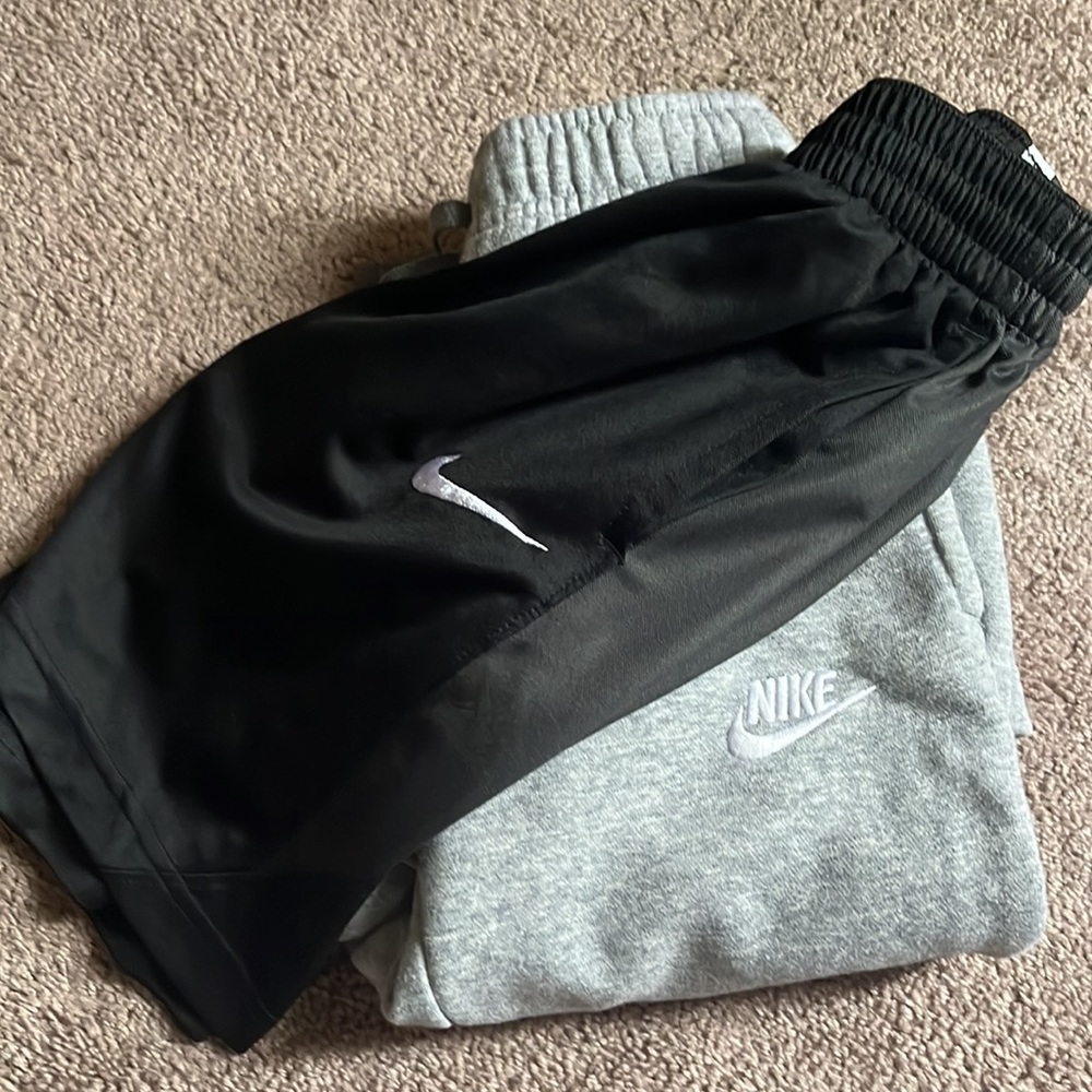 Boys Nike M lot
